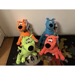Full Brand New Scooby Doo Fluorescent Plush Set of 4, 9'', Toy Factory, WB